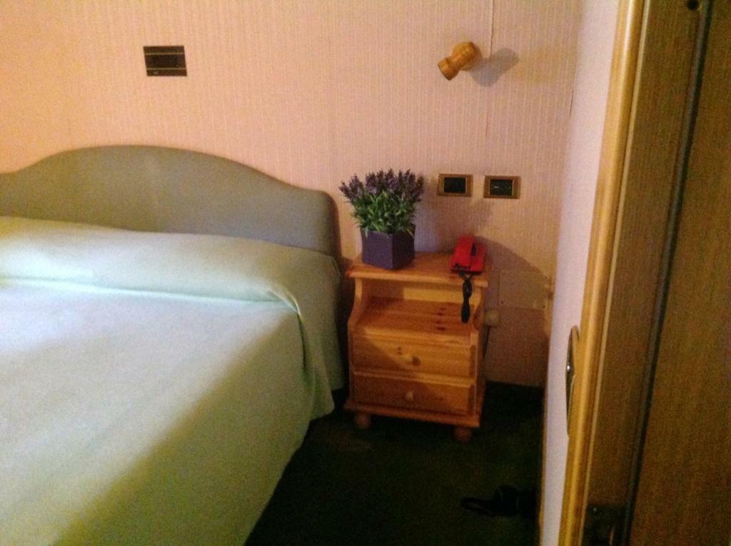 Hotel Ristorante Gromo Zewnętrze zdjęcie